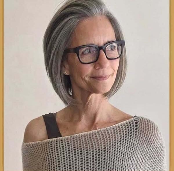 freche-frisuren-fur-graue-haare-ab-60