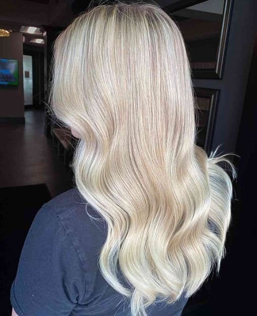 Cremeweißes Barbie-Blondhaar