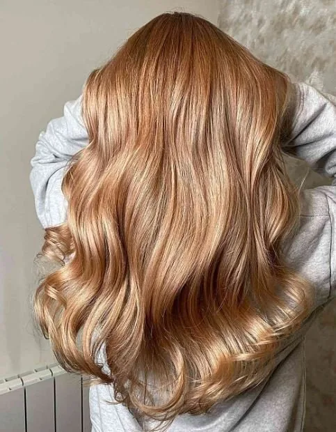 Erdbeerblond