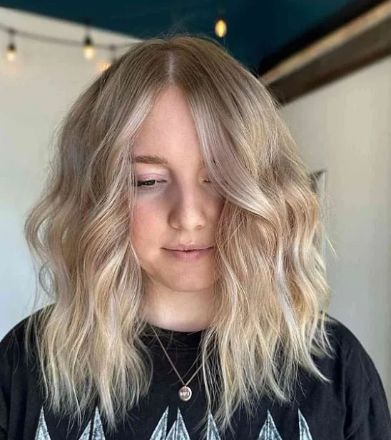 Hellblonde Balayage-Frisur