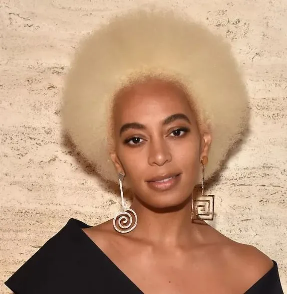 Afro Haare Frisuren 19 afro frisur, afro haare frisuren, afro haare pflegen, afrikanische zöpfe flechten, afrikanische zöpfe flechten lassen, afro flechten, afro frisur frauen, afro frisur mann, afro frisuren jungs,