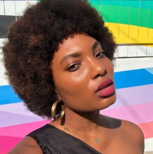 Afro Haare Frisuren 14 afro frisur, afro haare frisuren, afro haare pflegen, afrikanische zöpfe flechten, afrikanische zöpfe flechten lassen, afro flechten, afro frisur frauen, afro frisur mann, afro frisuren jungs,