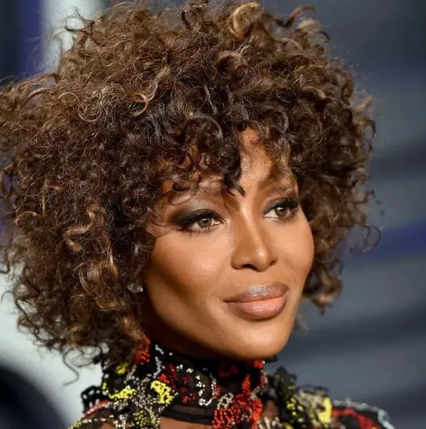 Afro Haare Frisuren 9 afro frisur, afro haare frisuren, afro haare pflegen, afrikanische zöpfe flechten, afrikanische zöpfe flechten lassen, afro flechten, afro frisur frauen, afro frisur mann, afro frisuren jungs,