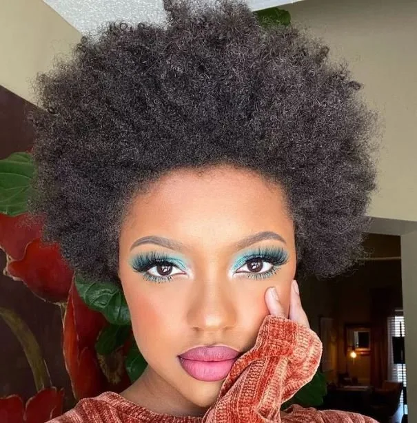 Afro Haare Frisuren 24 afro frisur, afro haare frisuren, afro haare pflegen, afrikanische zöpfe flechten, afrikanische zöpfe flechten lassen, afro flechten, afro frisur frauen, afro frisur mann, afro frisuren jungs,