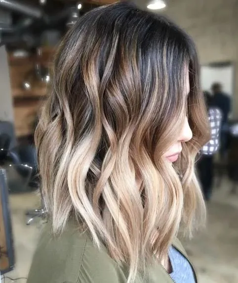 Braune haare mit strähnen aufhellen
