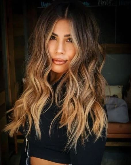 braune haare mit karamell highlights, dunkel braune haare mit karamell highlights, braune haare mit karamell highlights glatt,