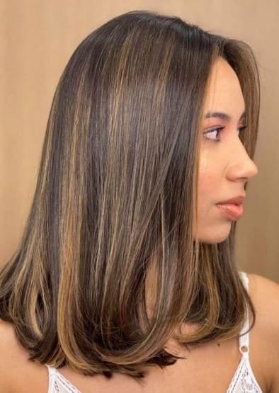 Glatt Braune Haare Mit Blonden Strähnen